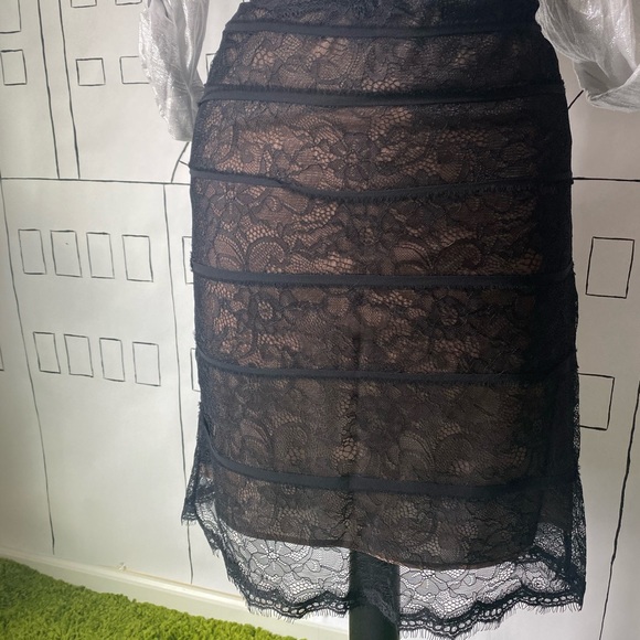 BCBG Maxazria size medium - Picture 2 of 2